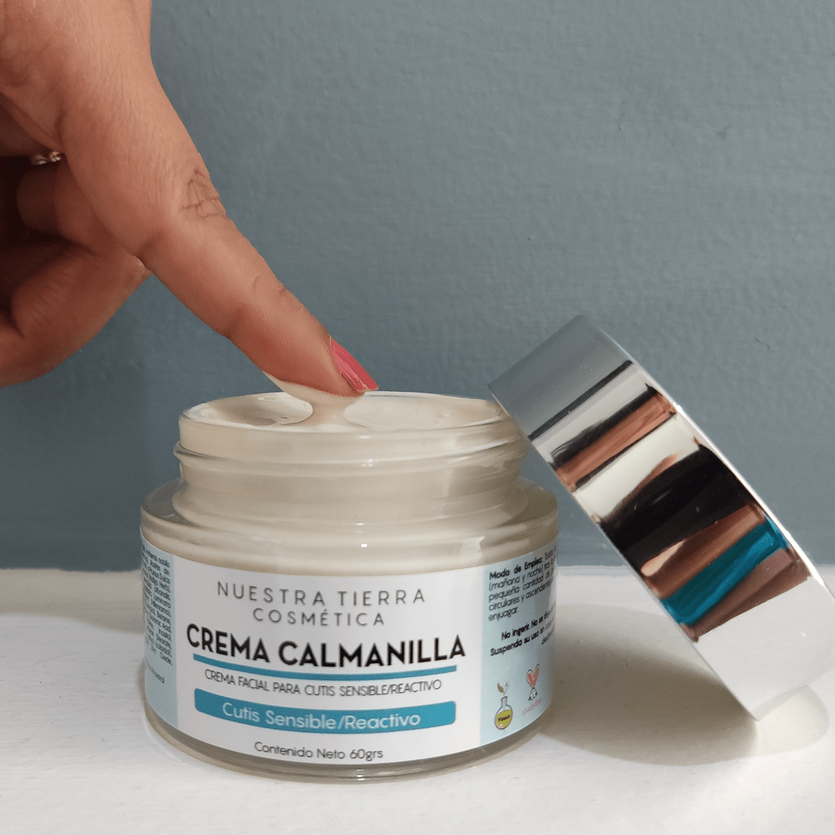 Calmanilla Crema Facial Calmante ideal para piel sensible y rosácea - Nuestra Tierra Cosmética Ancestral