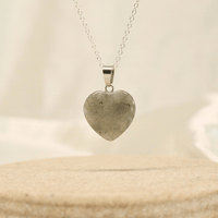 Collar de poder Corazon de Cuarzo con cadena de plata 💎✨ - Nuestra Tierra Cosmética Ancestral