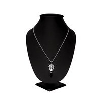 Collar de poder Triple Diosa con Cadena de Plata - Nuestra Tierra Cosmética Ancestral