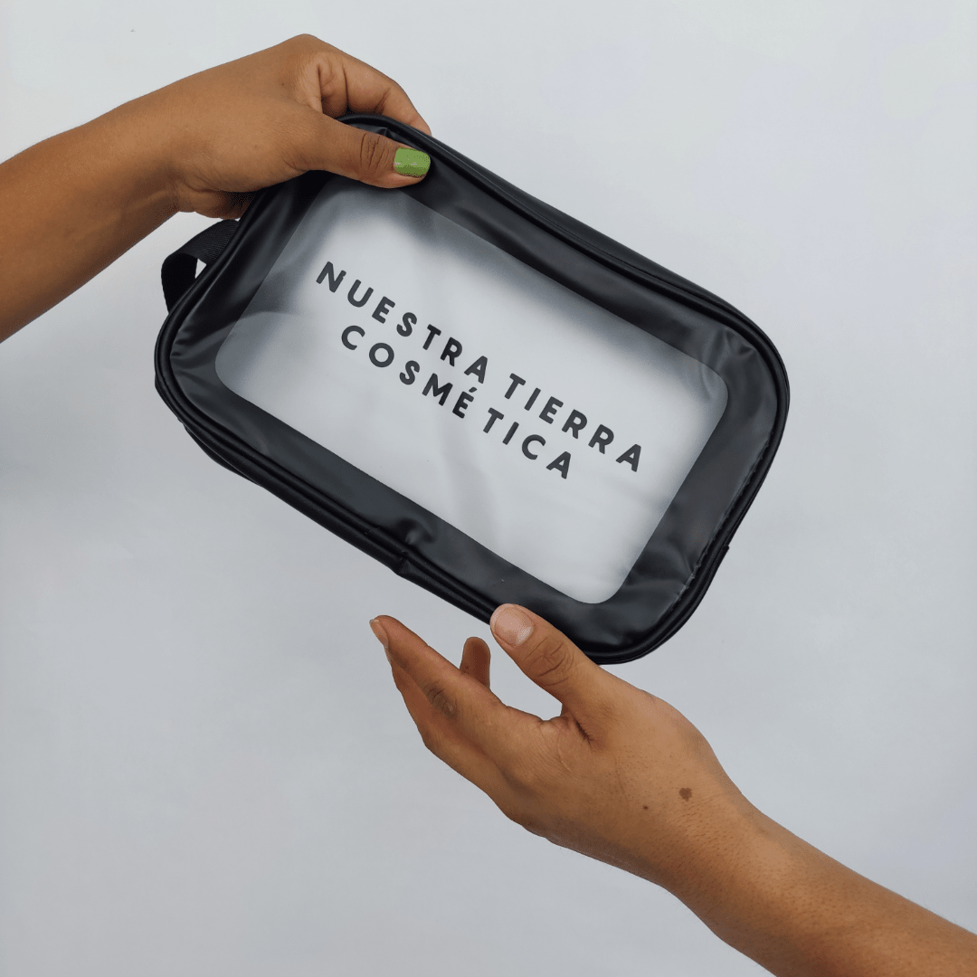 Cosmetiquera Negra - Nuestra Tierra Cosmética Ancestral