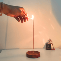 🌿✨ Quemador de Incienso de Madera Cenit - Nuestra Tierra Cosmética Ancestral