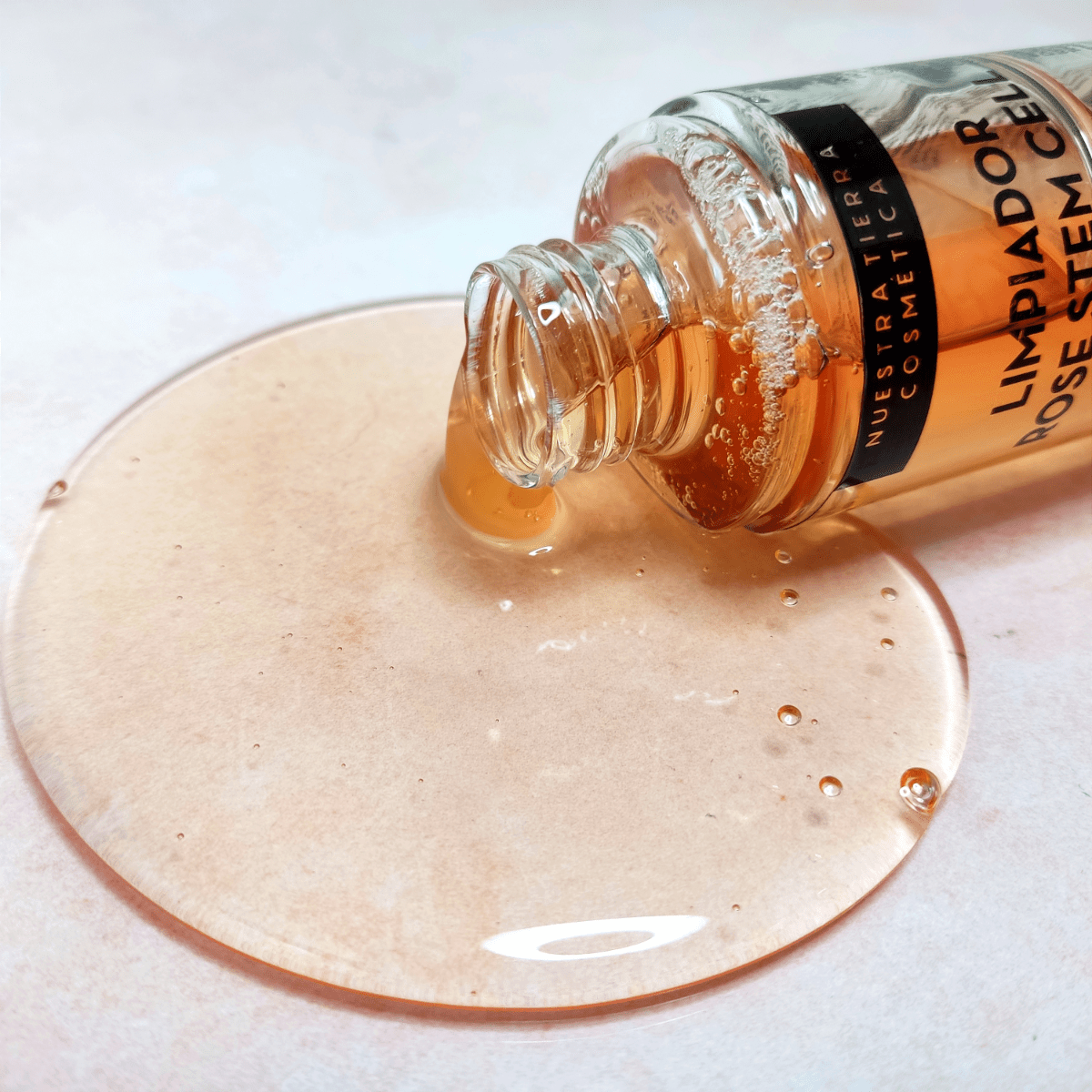 Rose Stem Cell Limpiador Facial Anti - Edad - Nuestra Tierra Cosmética Ancestral