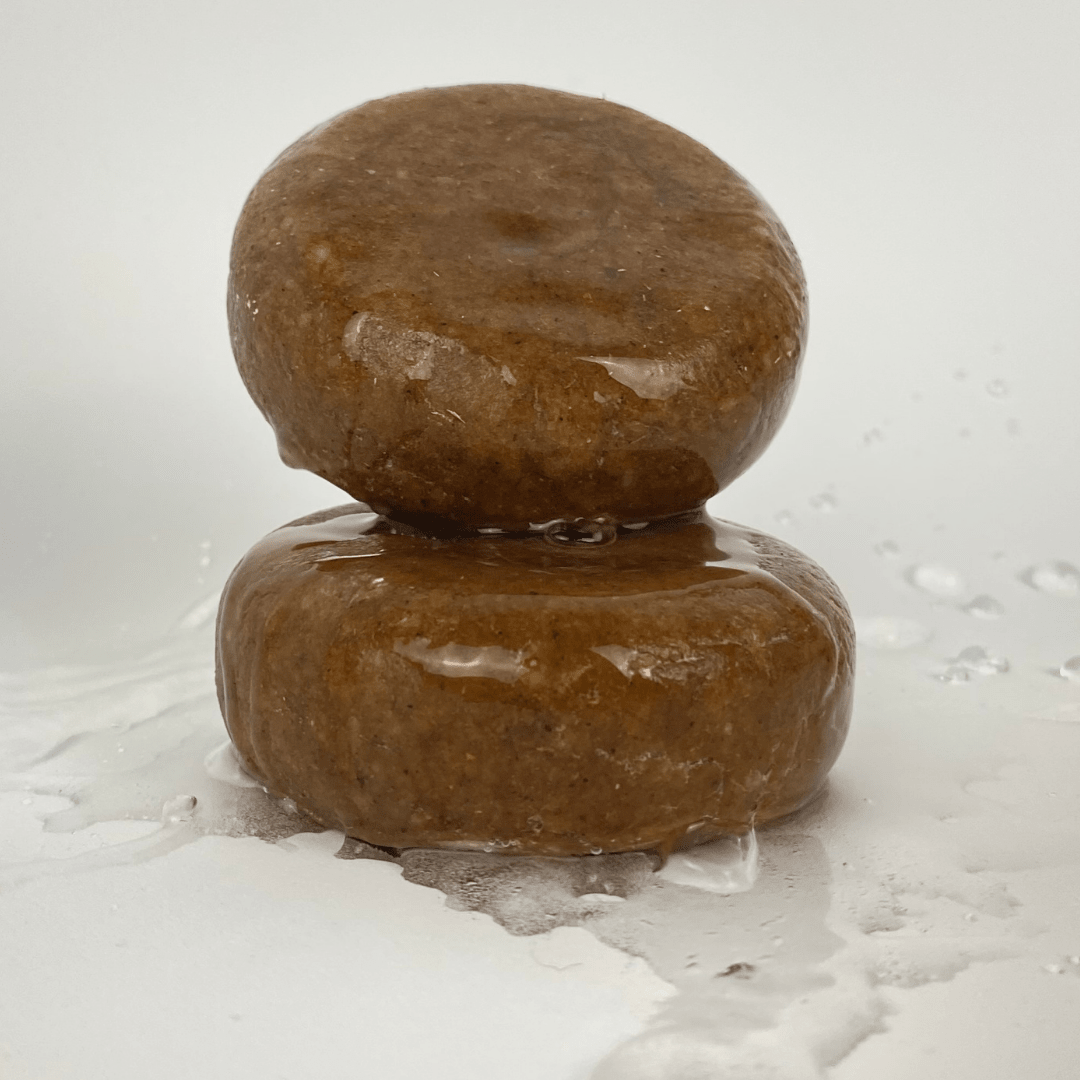 Raices Shampoo Solido 2 en 1 Anti - Caida y Crecimiento - Nuestra Tierra Cosmética Ancestral